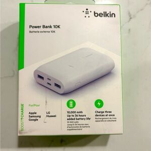 belkin White Packaged Power Bank 10K